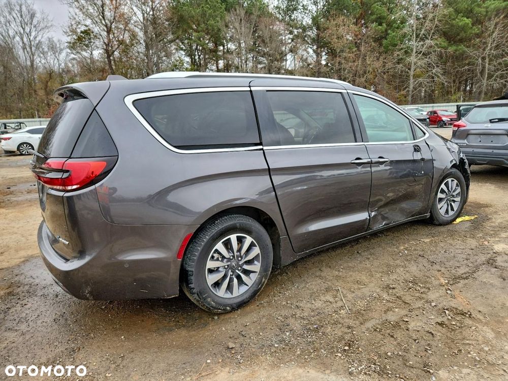 Chrysler Pacifica - 7