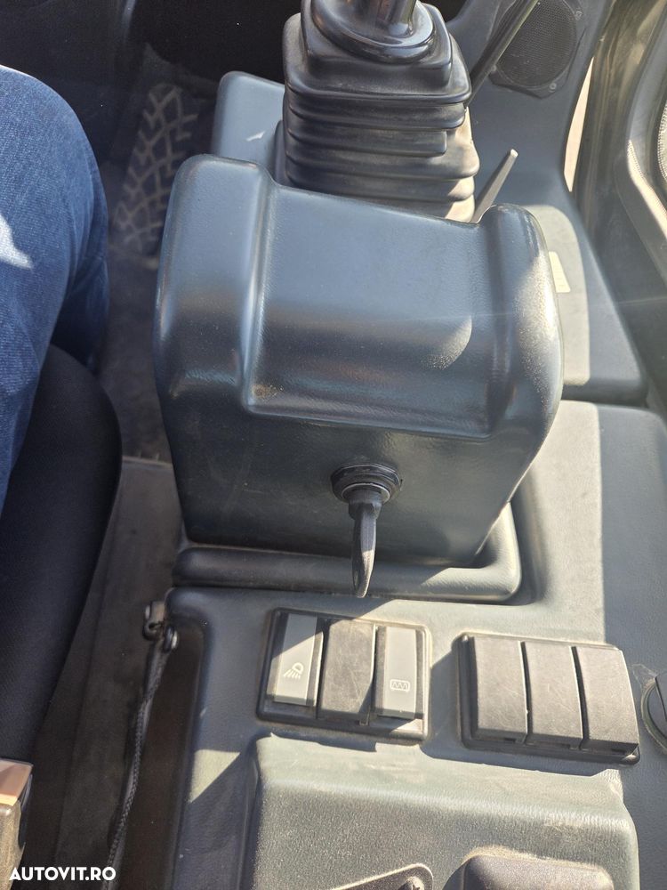 Hitachi ZW75-6, 2019, 2.745h, CUPA MULTIFUNCTIONALA 1mc, FURCI, CUPLA RAPIDA, ridica 2,4 tone la 3,2m, incarca 8x4 si  sem basculabila, Masa operationala 5tone, Anv 80% ok, motor 75CP, produs in Germania, posibilitate leasing 3 ani-PROMOTIE 29.900 EUR+Tva - 19