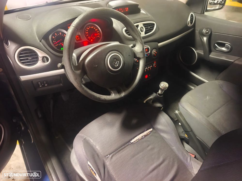 Renault Clio 1.2 16V Confort - 5