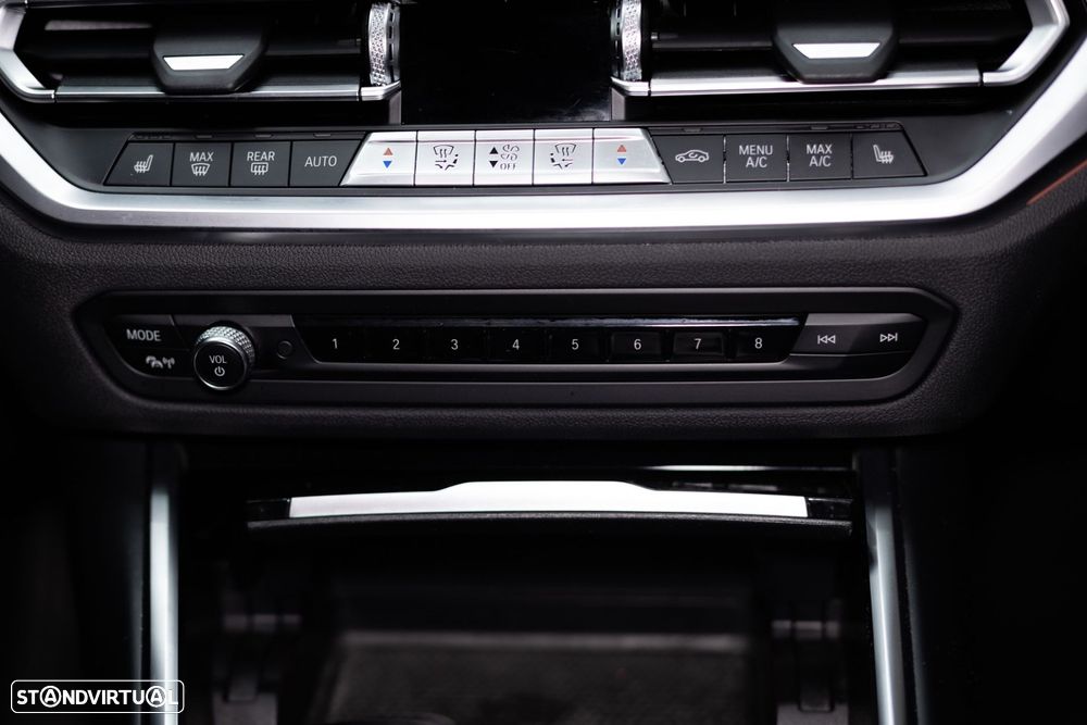 BMW 320 d Line Sport Auto - 38