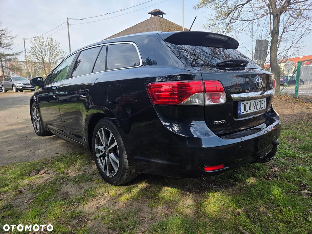 Toyota Avensis Touring Sports 1.8 Business Edition - 16