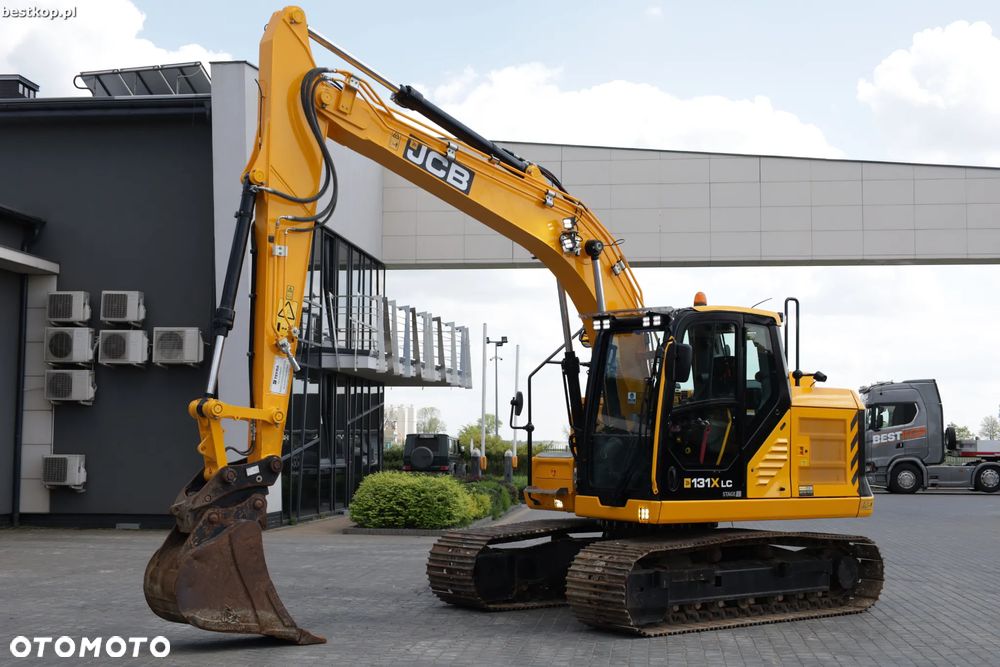 JCB 131X LC - 1