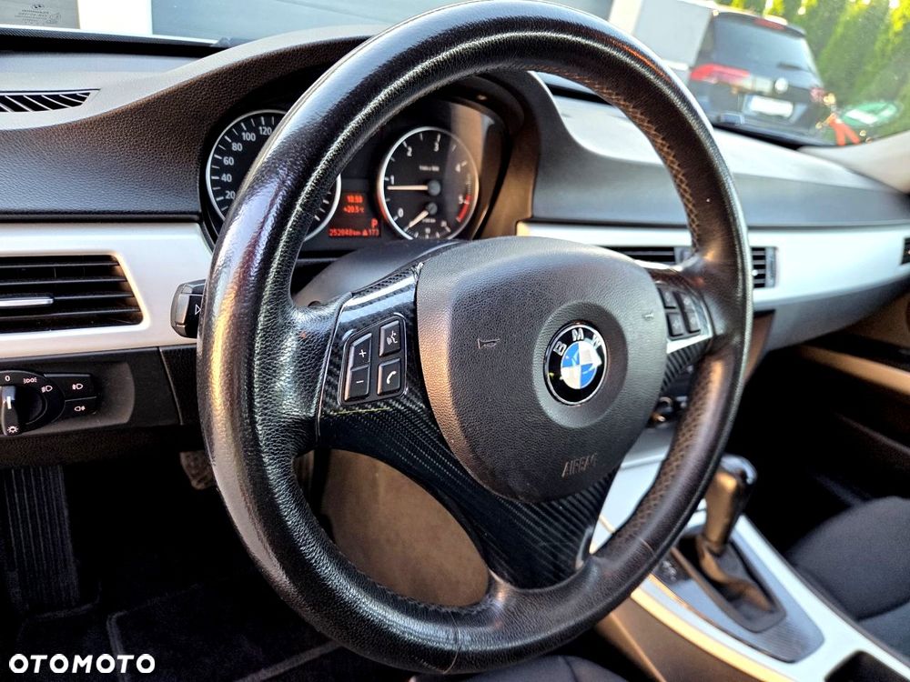 BMW Seria 3 - 24