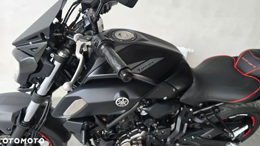 Yamaha MT - 16