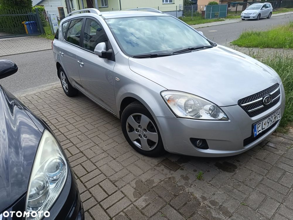 Kia Ceed 1.6 Crdi Comfort - 1