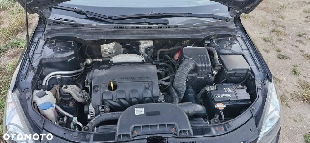 Hyundai i30 1.4 Base + - 17