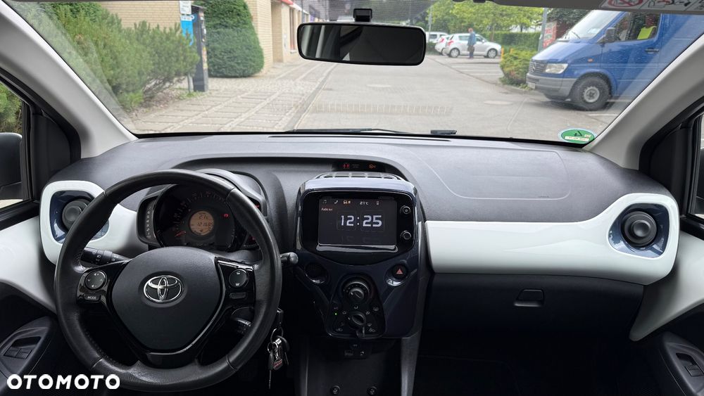 Toyota Aygo x-clusive Style Selection - 29