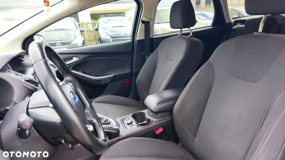 Ford Focus Turnier 1.6 EcoBoost Start-Stopp-System Titanium - 19