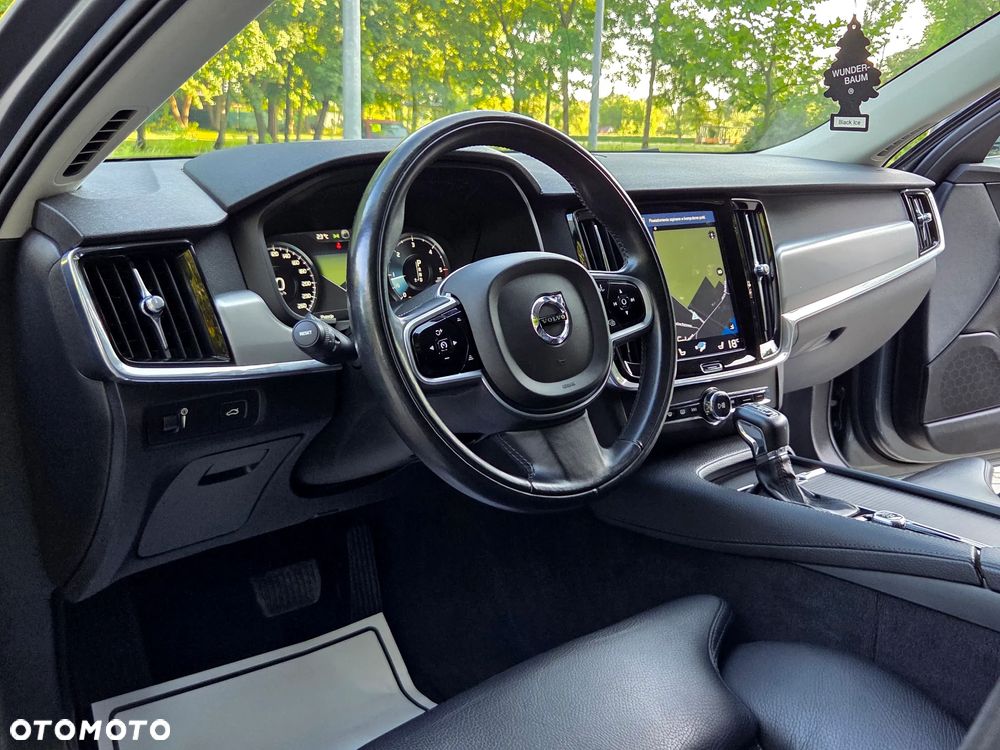 Volvo V90 D3 Geartronic Momentum Pro - 4