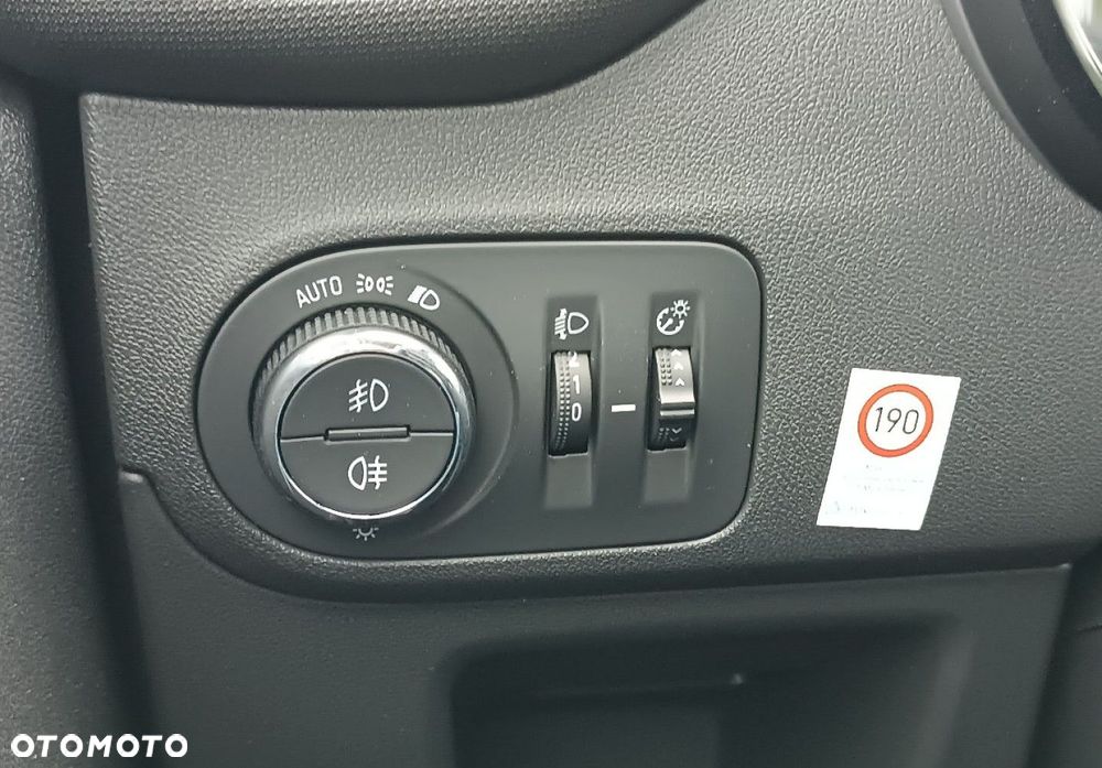 Opel Crossland X - 33