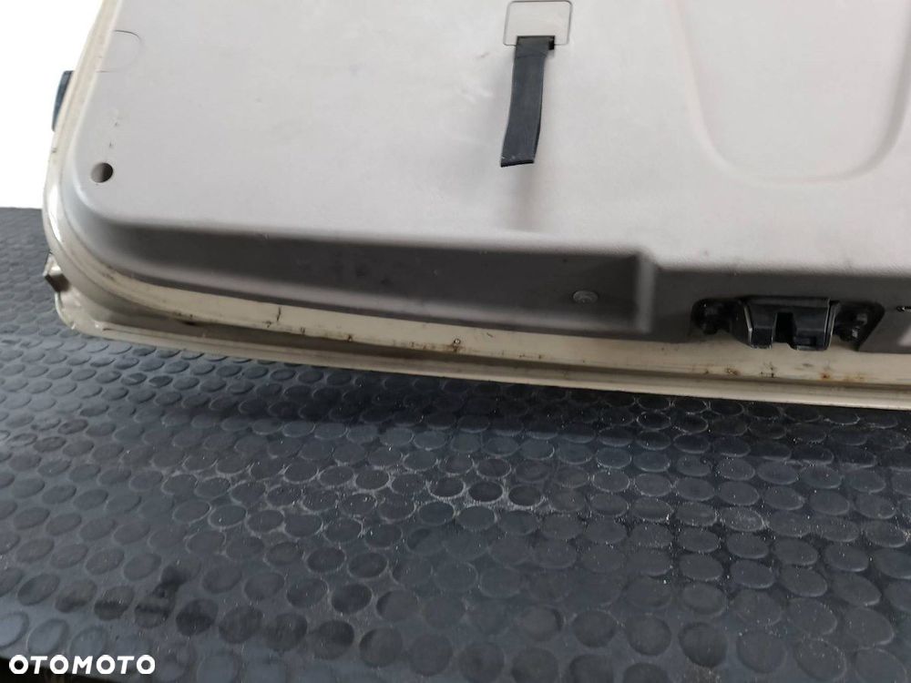 KLAPA BAGAŻNIKA SSANGYONG KYRON EA0 - 15