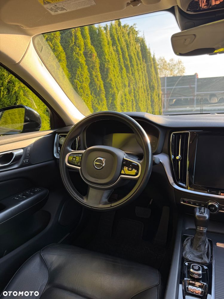 Volvo S60 T6 AWD Momentum Pro - 21