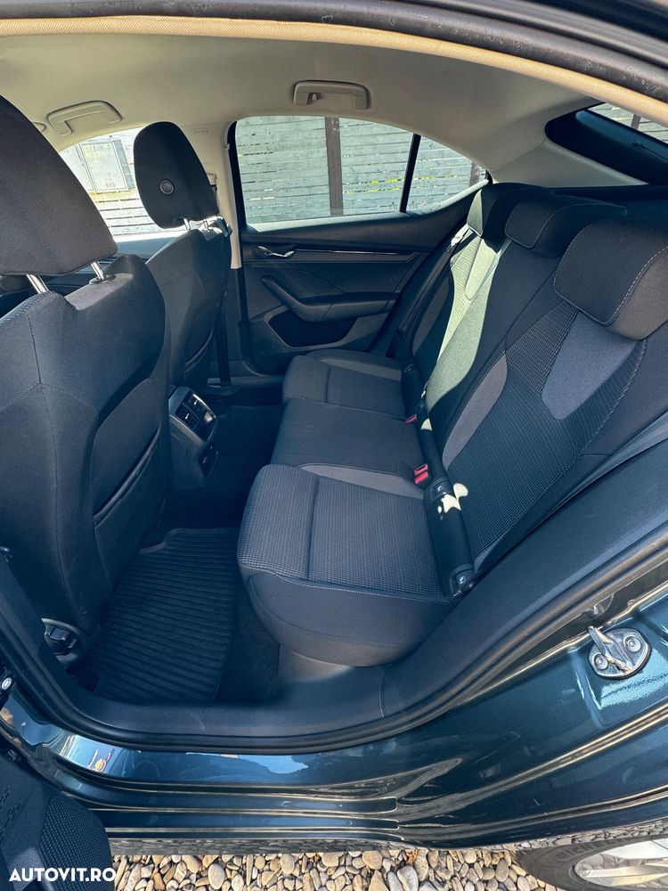 Skoda Octavia 1.5 TSI DSG MHEV Ambition - 7