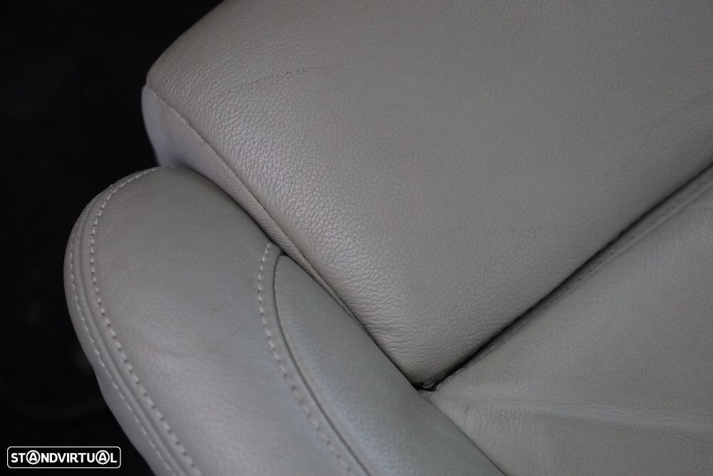 Volvo XC 40 1.5 T5 PHEV Plus Bright - 8