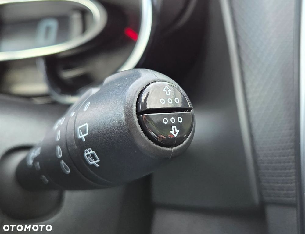 Renault Clio Energy TCe 90 Start & Stop Intens - 25