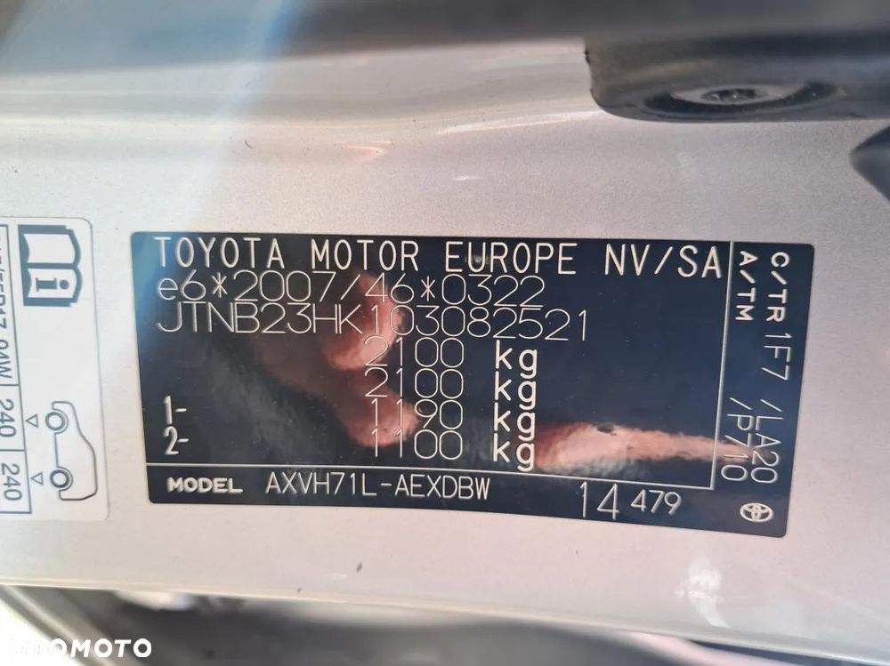Toyota Camry 2.5 Hybrid Executive CVT - 6