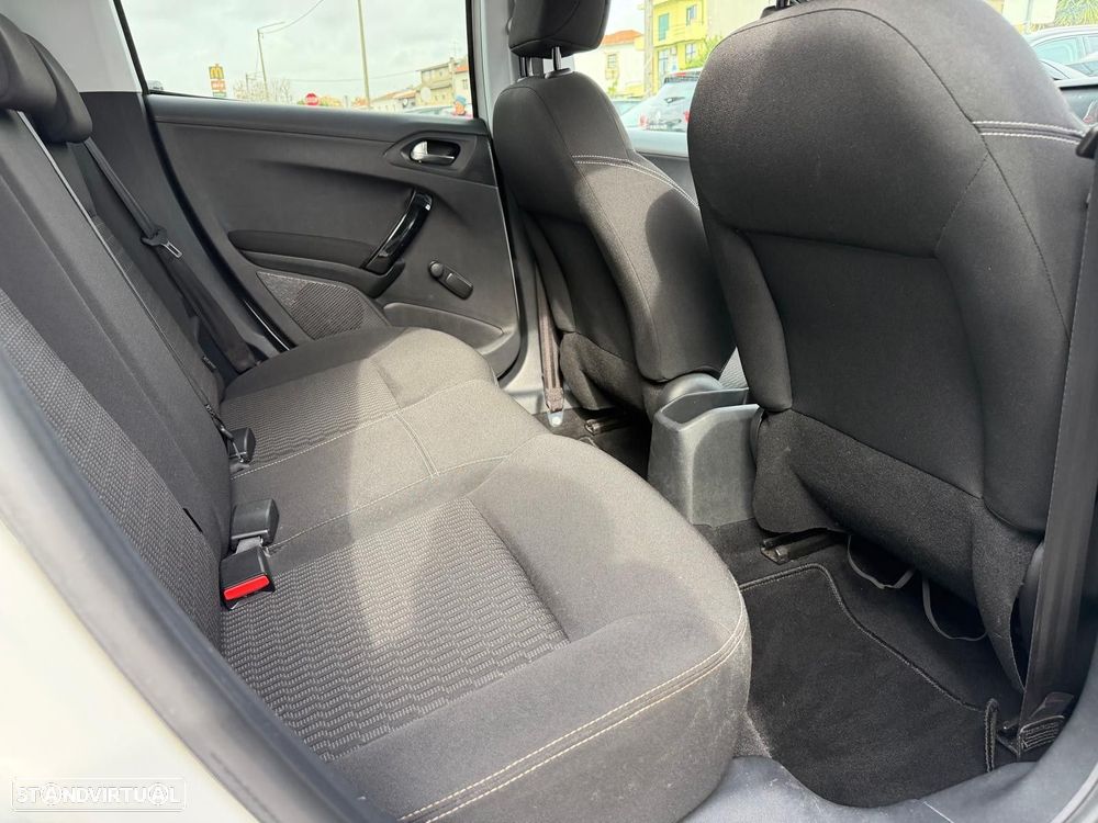 Peugeot 208 1.6 BlueHDi Style - 14