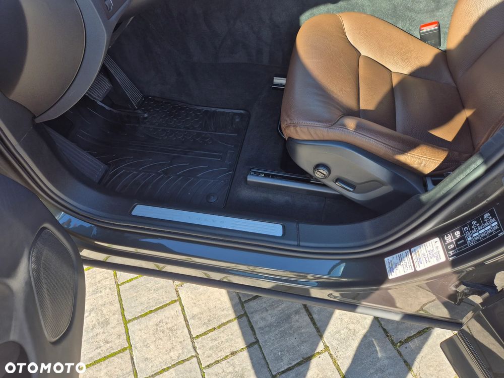 Volvo XC 60 D4 Momentum Pro - 13