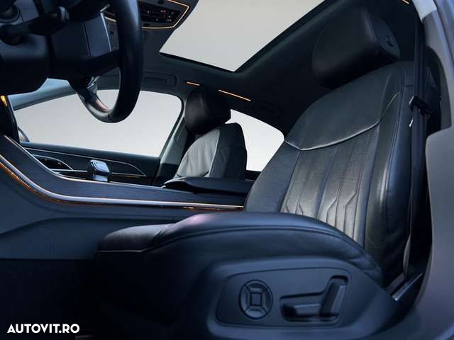 Audi A8 - 12