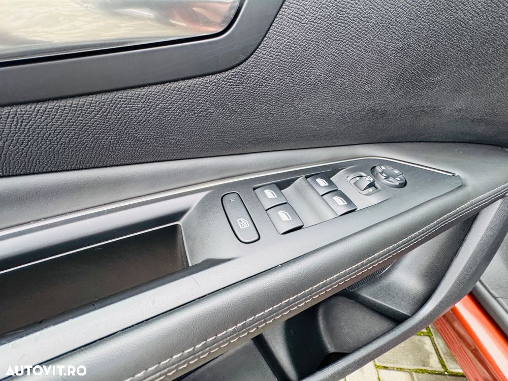 Peugeot 3008 PureTech 130 Stop & Start GPF Allure Pack - 14