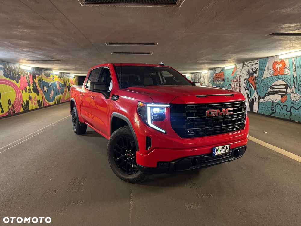 GMC Sierra - 1