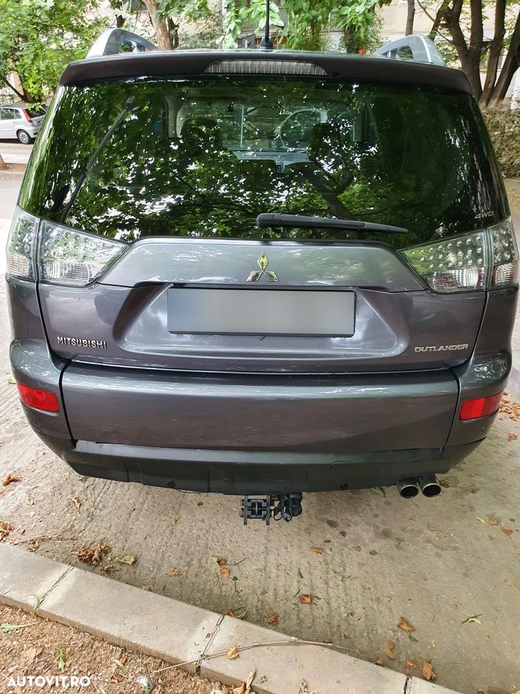 Mitsubishi Outlander 2.2 DI-D 4WD Instyle - 3