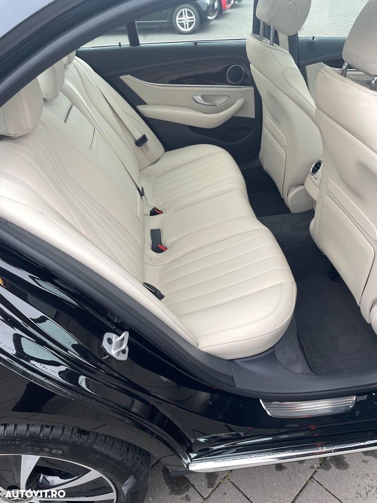 Mercedes-Benz E 300 de 4MATIC Aut. - 11