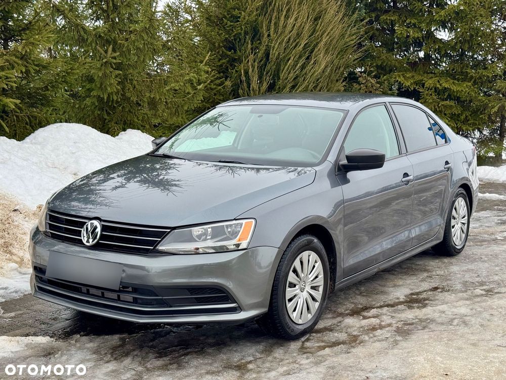 Volkswagen Jetta 2.0 Base - 2