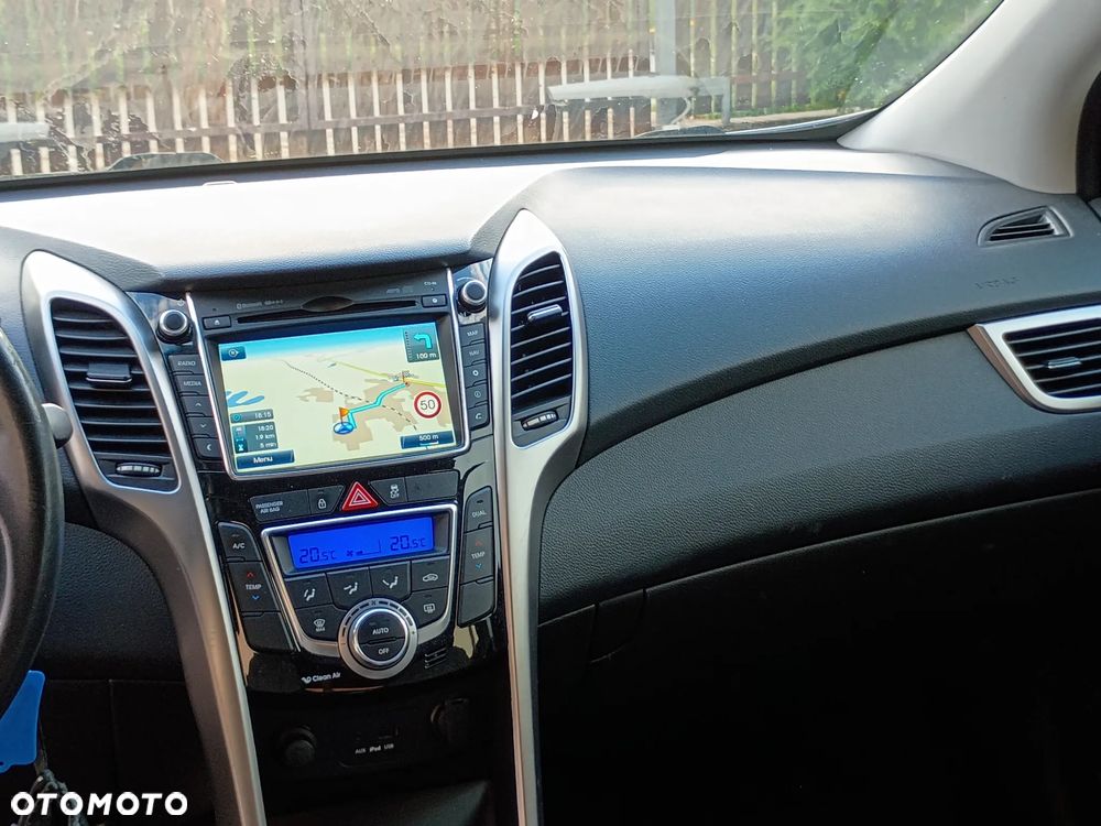 Hyundai i30 blue 1.6 GDI YES Silver - 15