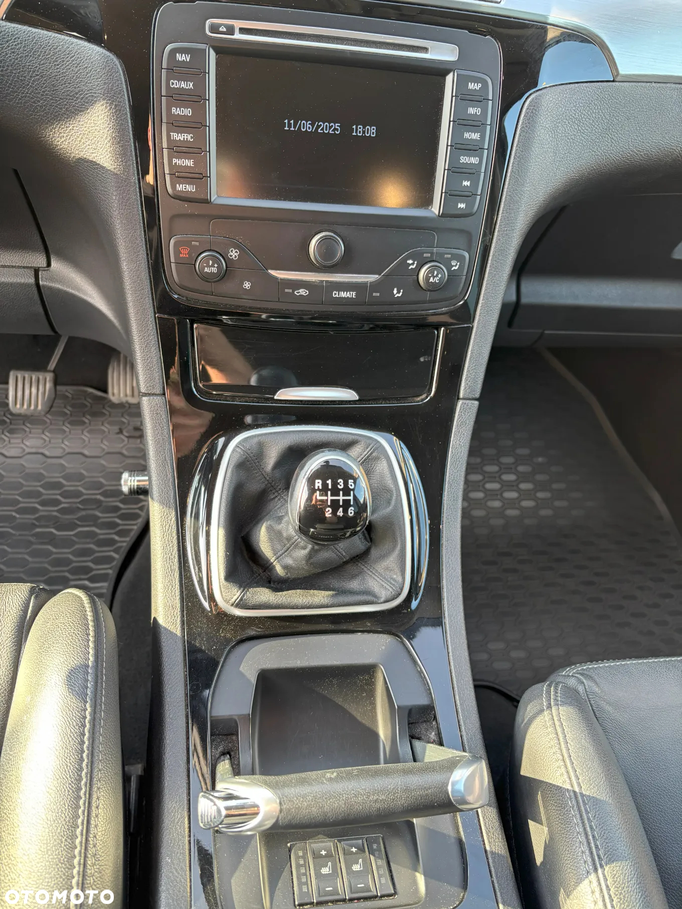 Ford S-Max 2.0 TDCi DPF Titanium - 8