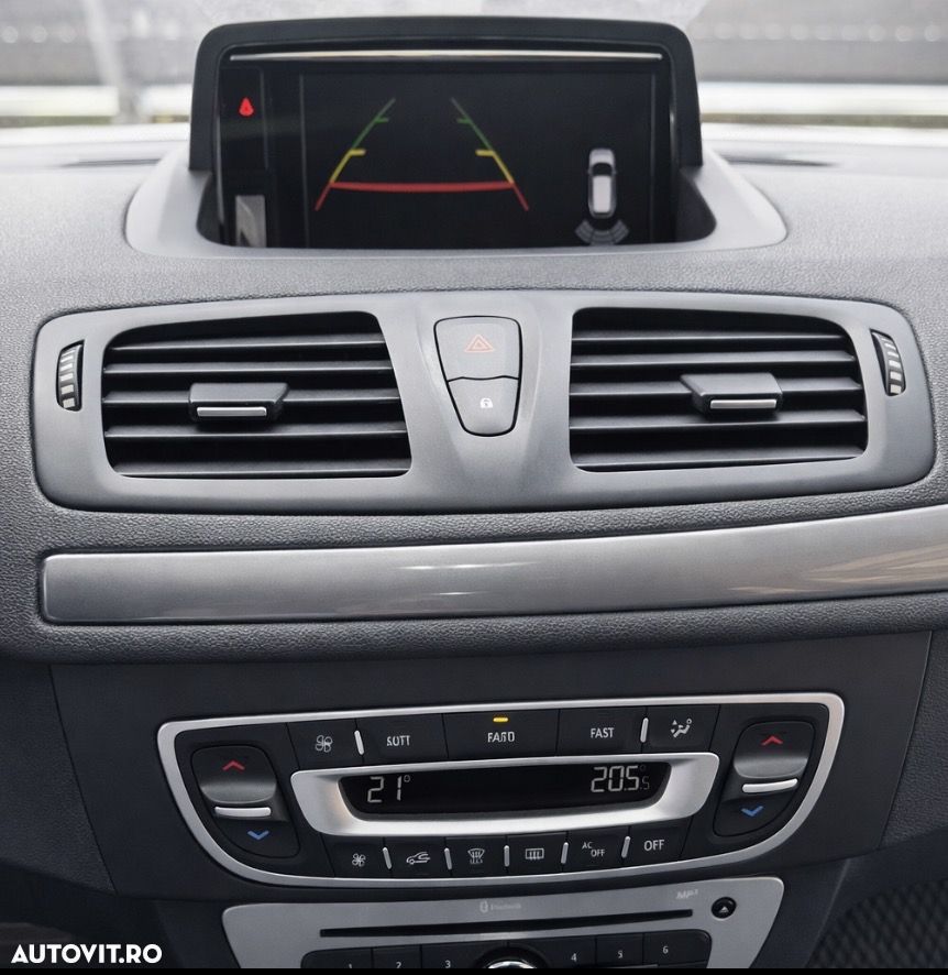 Renault Megane ENERGY dCi 110 Start & Stop LIMITED - 13