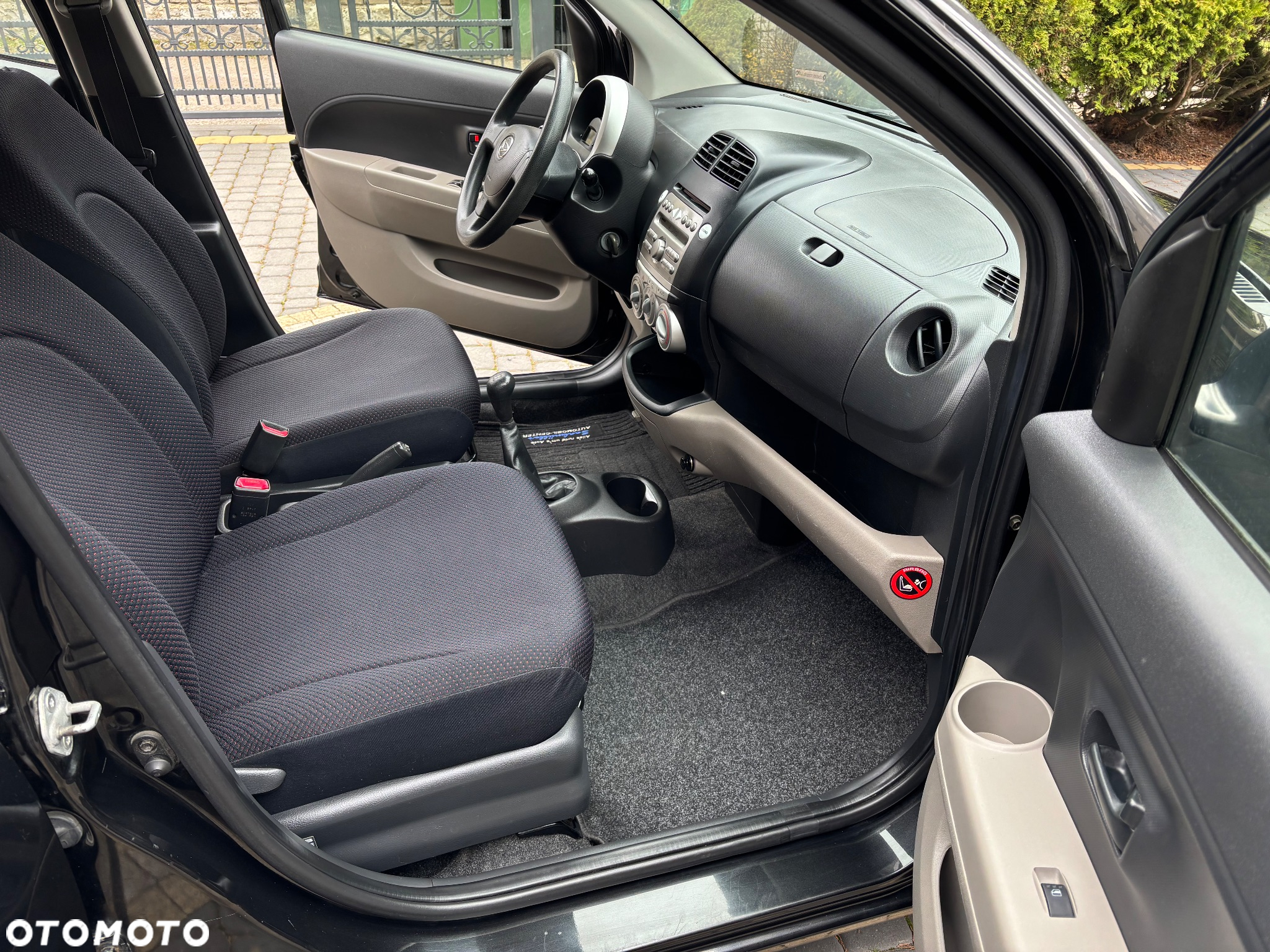 Daihatsu Sirion 1.0 - 15