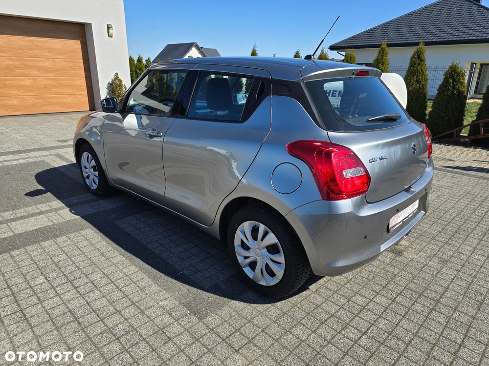 Suzuki Swift 1.2 Dualjet SHVS Premium CVT - 4