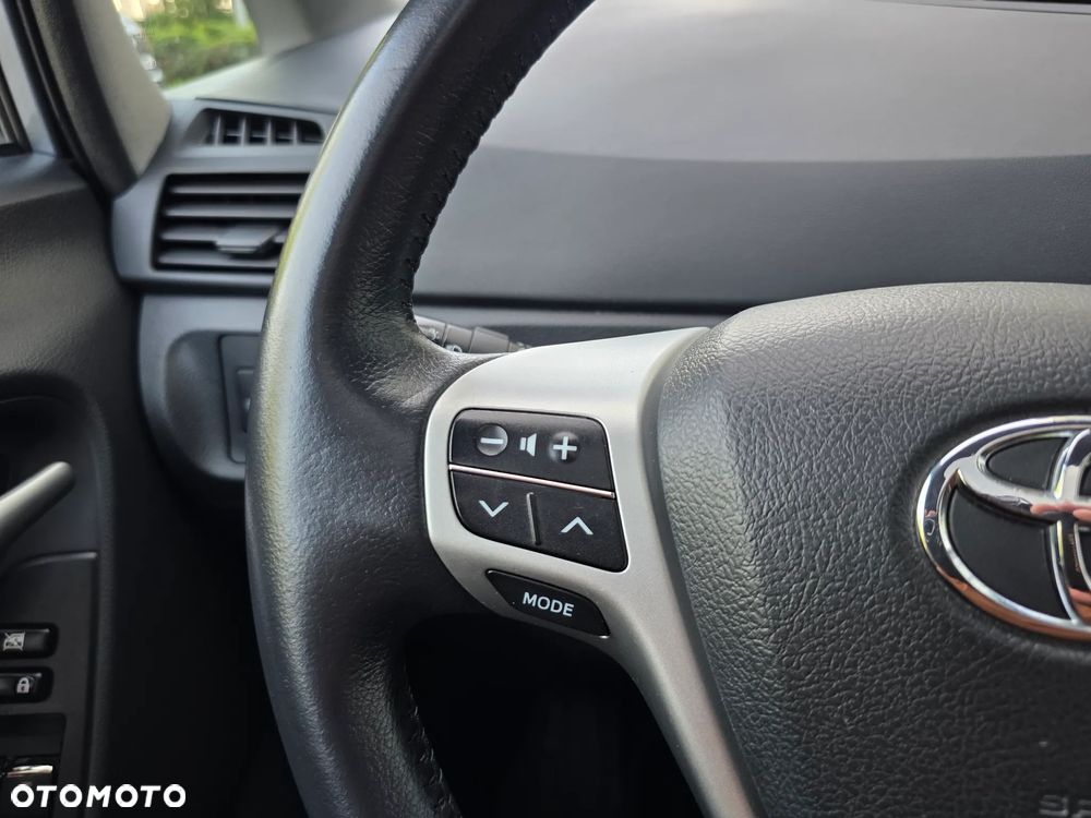 Toyota Verso 1.8 5-Sitzer Executive - 31