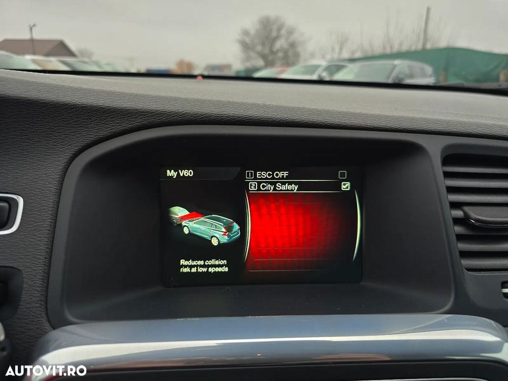 Volvo V60 D3 Geartronic Momentum - 22