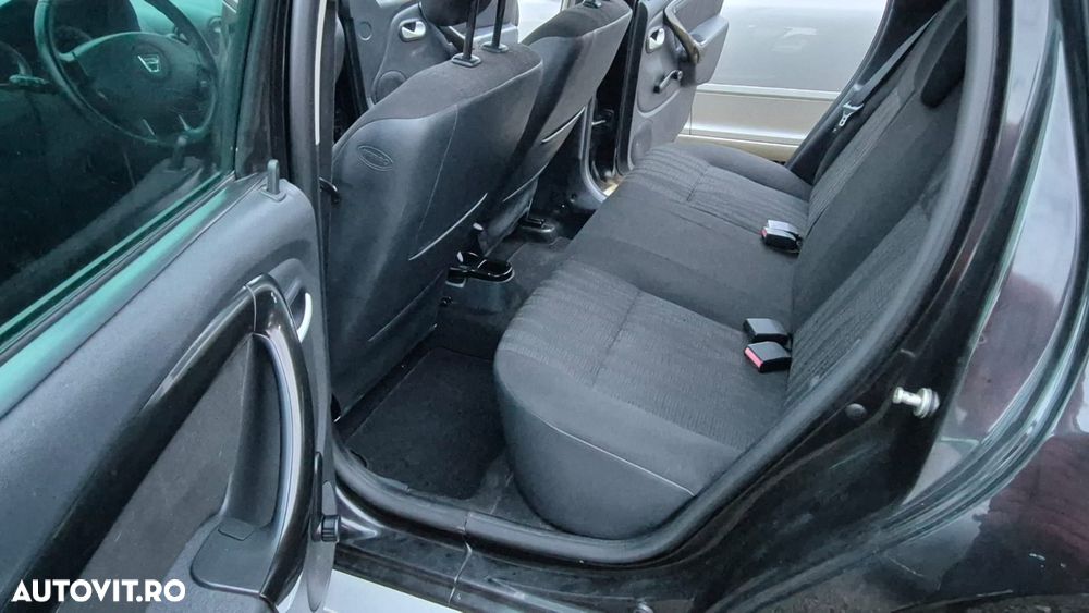 Dacia Duster dCi 110 FAP 4x2 Laureate - 8