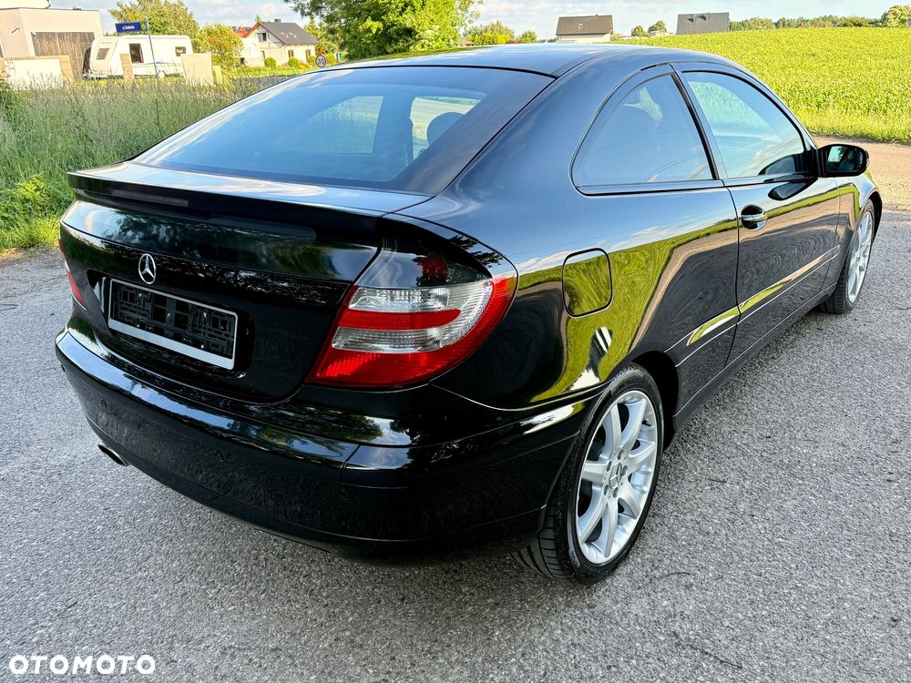 Mercedes-Benz Klasa C 180 Kompressor Automatik Sport Edition - 4