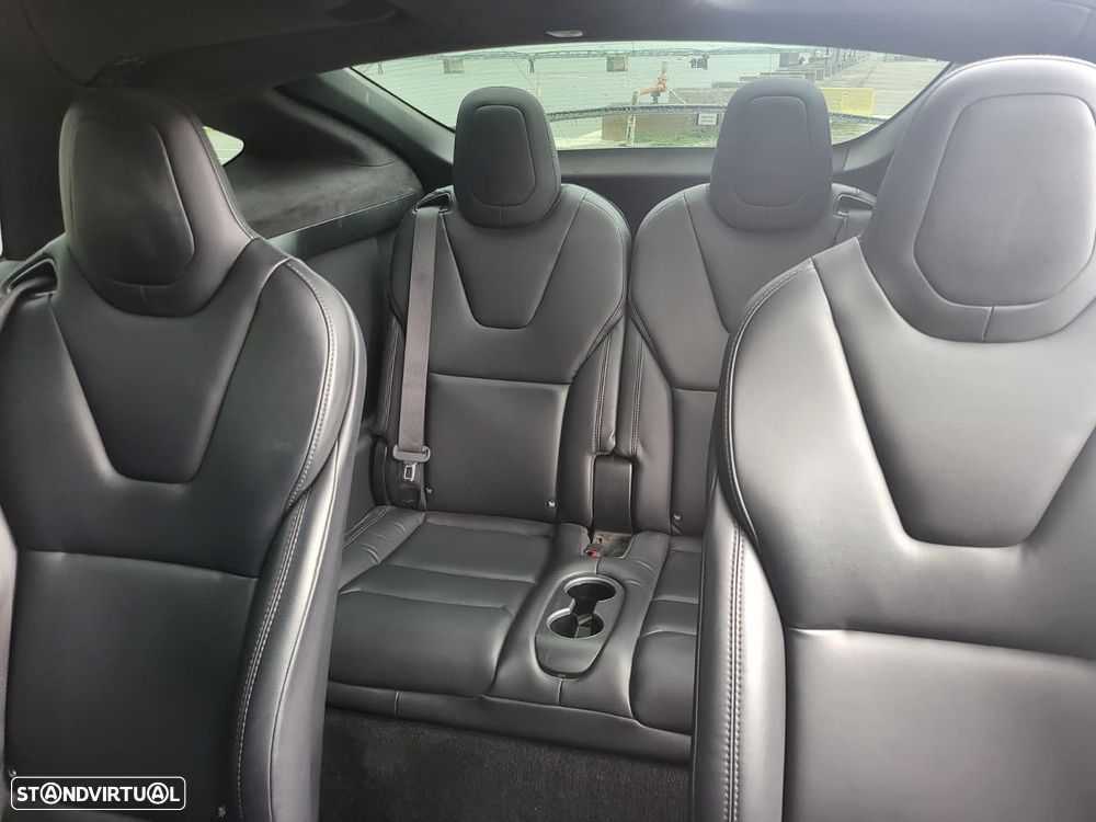 Tesla Model X 100D - 10
