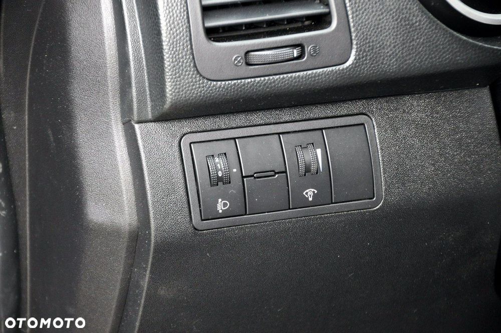 Kia Venga - 35