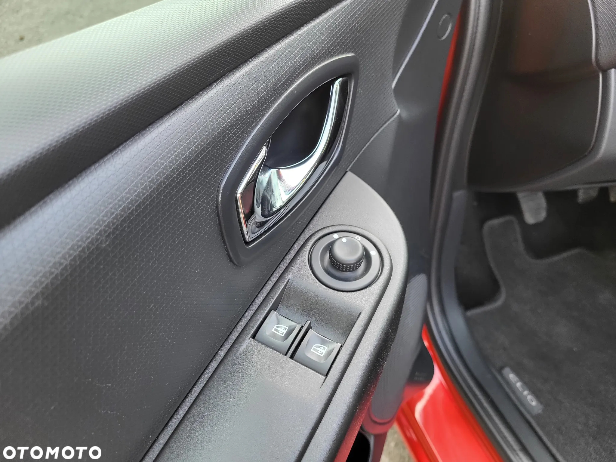 Renault Clio 1.2 16V 75 Experience - 15