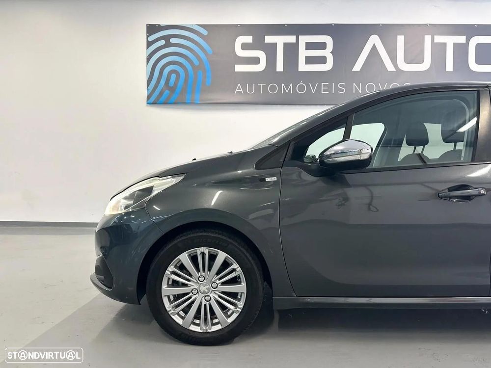 Peugeot 208 1.2 PureTech Style - 23