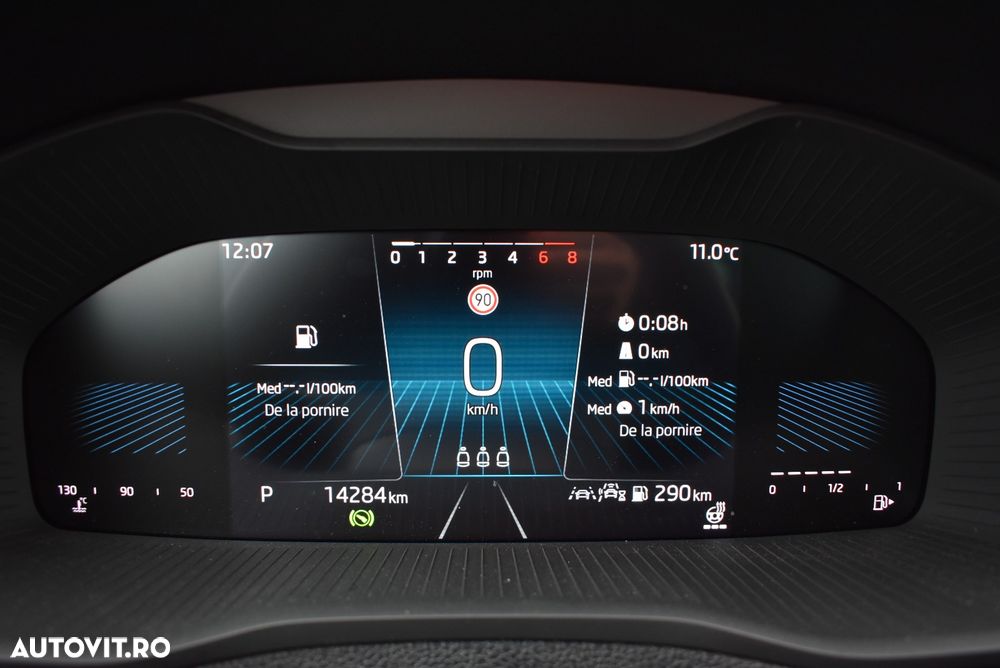SKODA Karoq 2025 — imagine 10