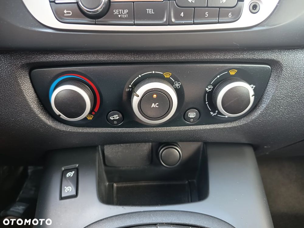 Renault Scenic 1.6 16V 110 TomTom Edition - 27