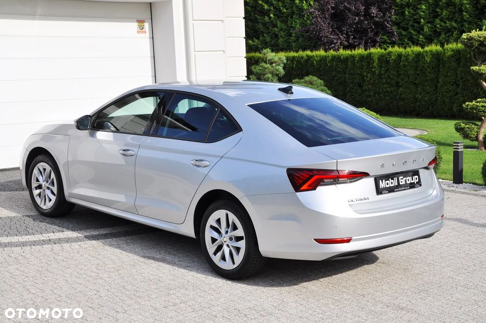 Skoda Octavia 2.0 TDI Ambition DSG - 9