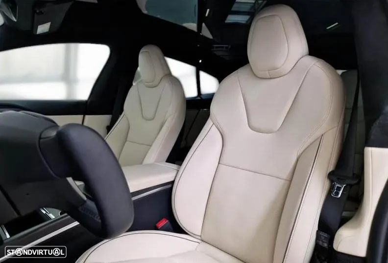 Tesla Model S Plaid - 9