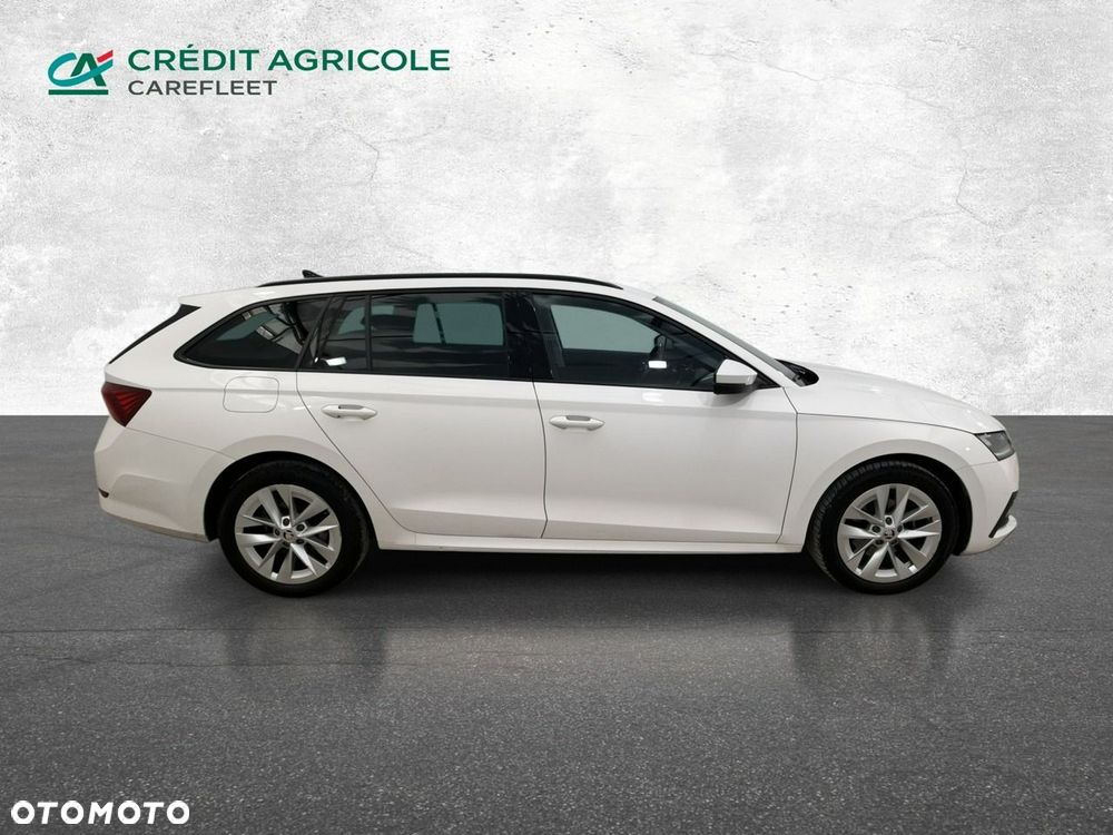 Skoda Octavia 2023 photo 4
