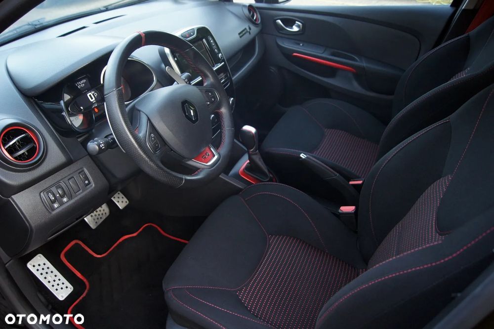 Renault Clio TCe 220 EDC R.S Trophy - 19