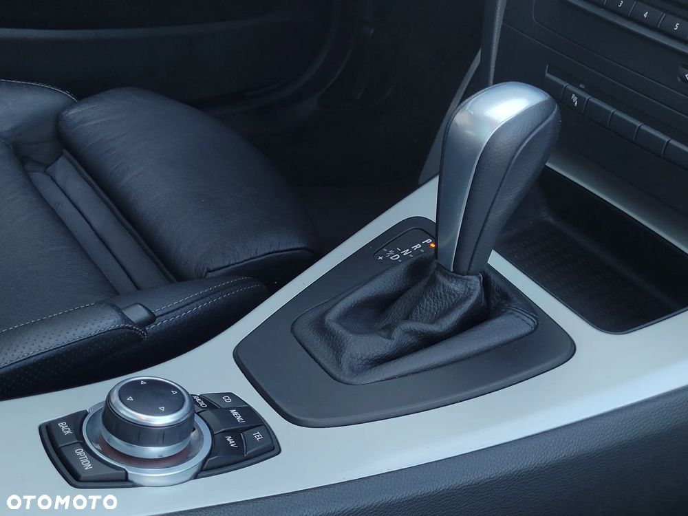 BMW Seria 3 318d DPF - 35