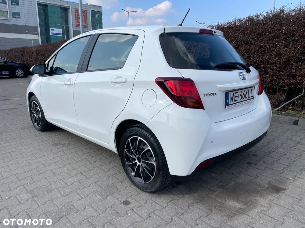 Toyota Yaris 1.33 Active EU6 - 4