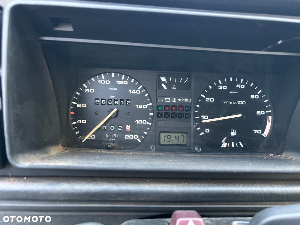 Volkswagen Golf 1.3 - 10